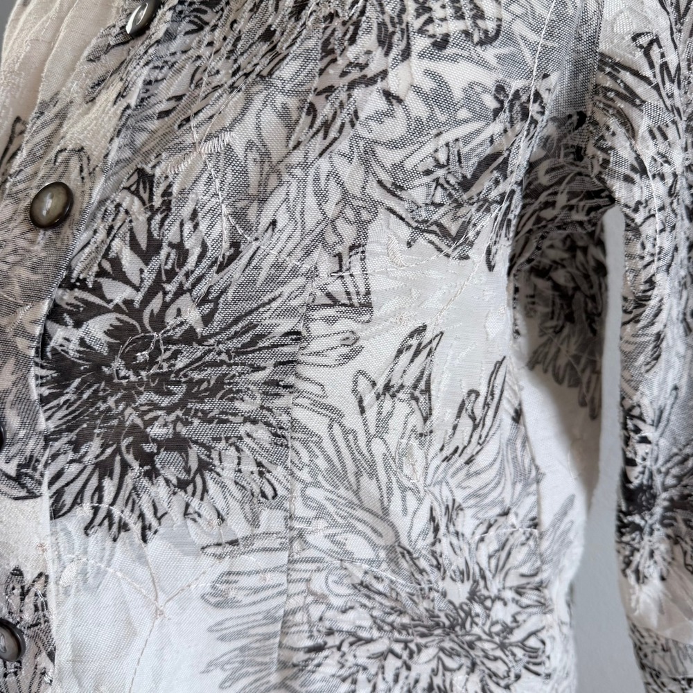 Coldwater Creek Petite‎ S Floral Crinkle Button Down Shirt Cream Chrysanthemum - Picture 2 of 8